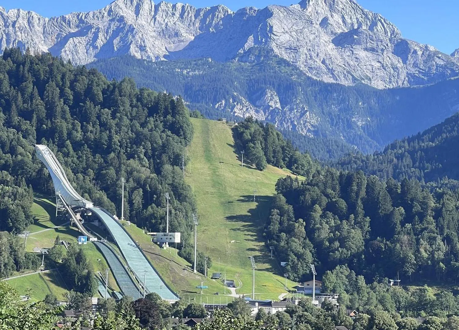 Super Host Apartment Garmisch-Partenkirchen 0*,